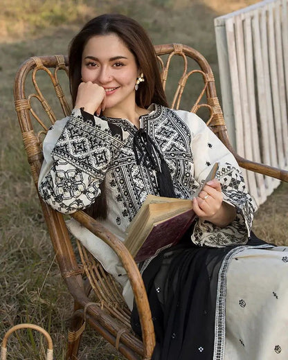 BRAND:*QALAMQAR* dhanak embroidered hit code unstiched 3pc